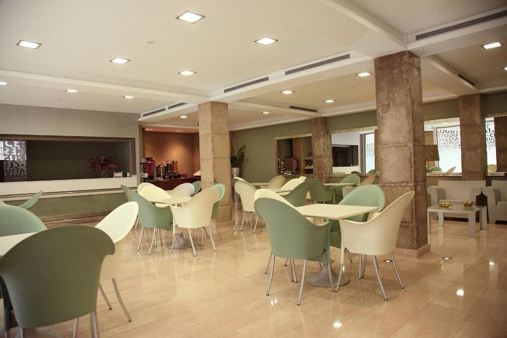 Hotel y Aptos Cesaraugusta