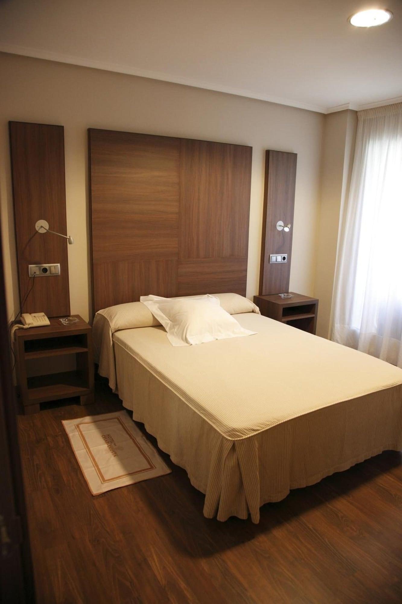 Hotel y Aptos Cesaraugusta