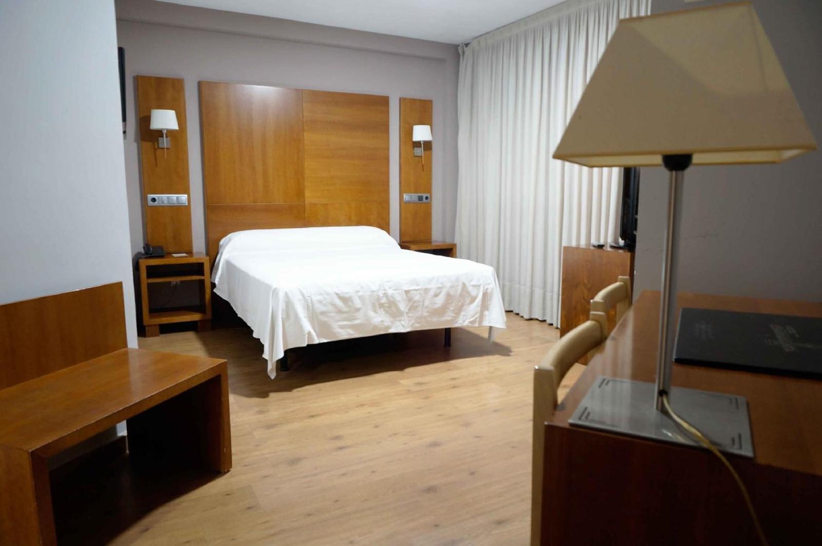 Hotel y Aptos Cesaraugusta