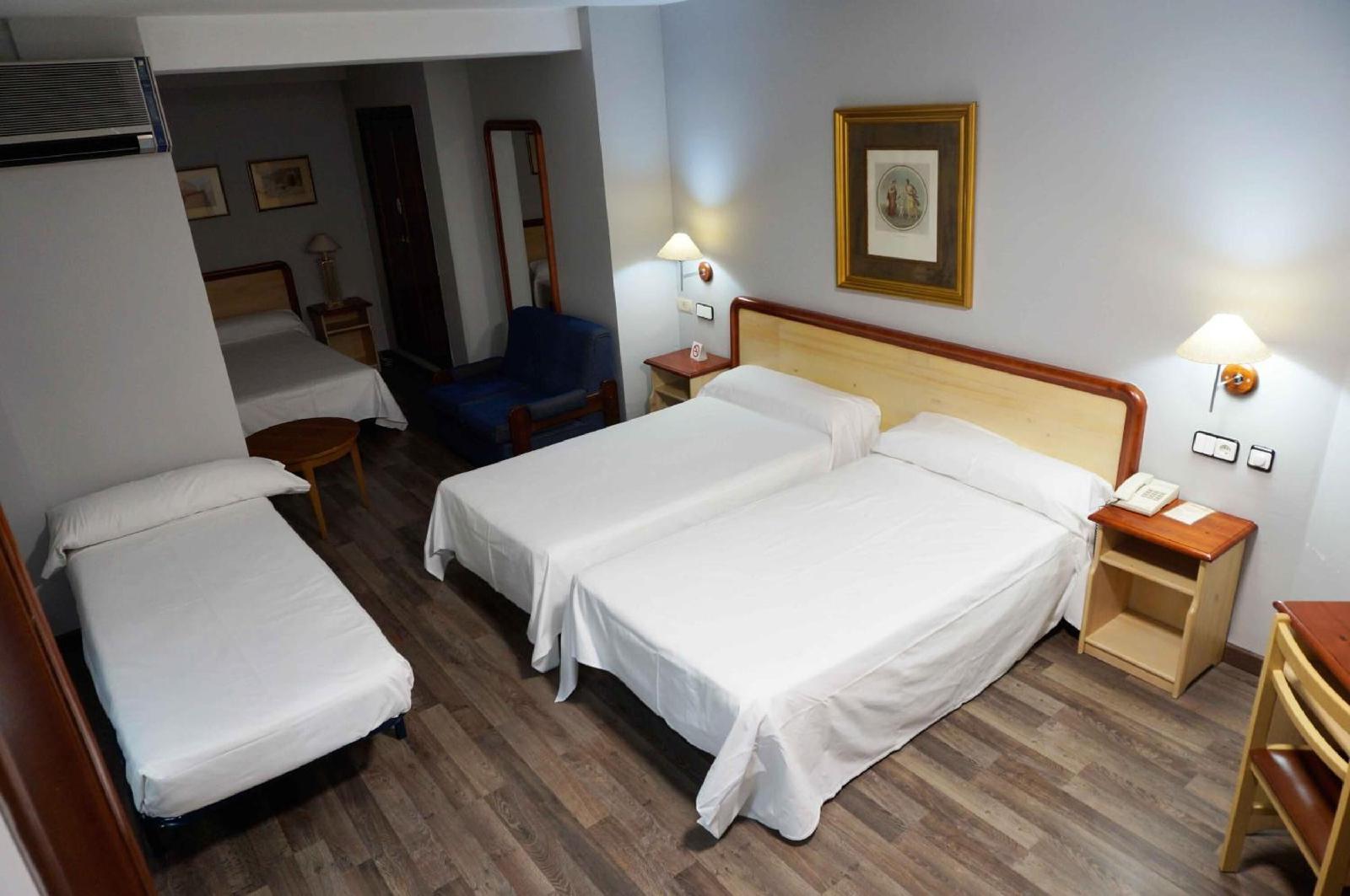 Hotel y Aptos Cesaraugusta