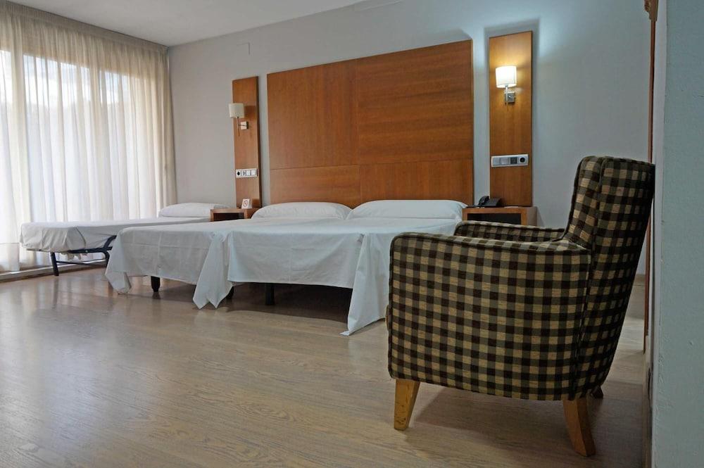 Hotel y Aptos Cesaraugusta