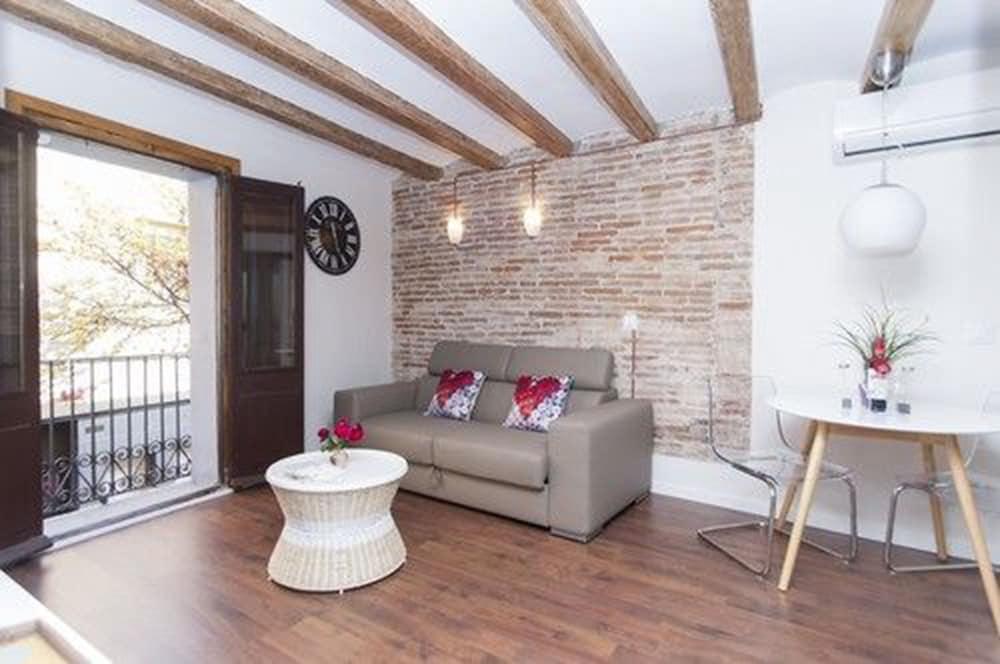 Apartments Sfamilia Barcelona