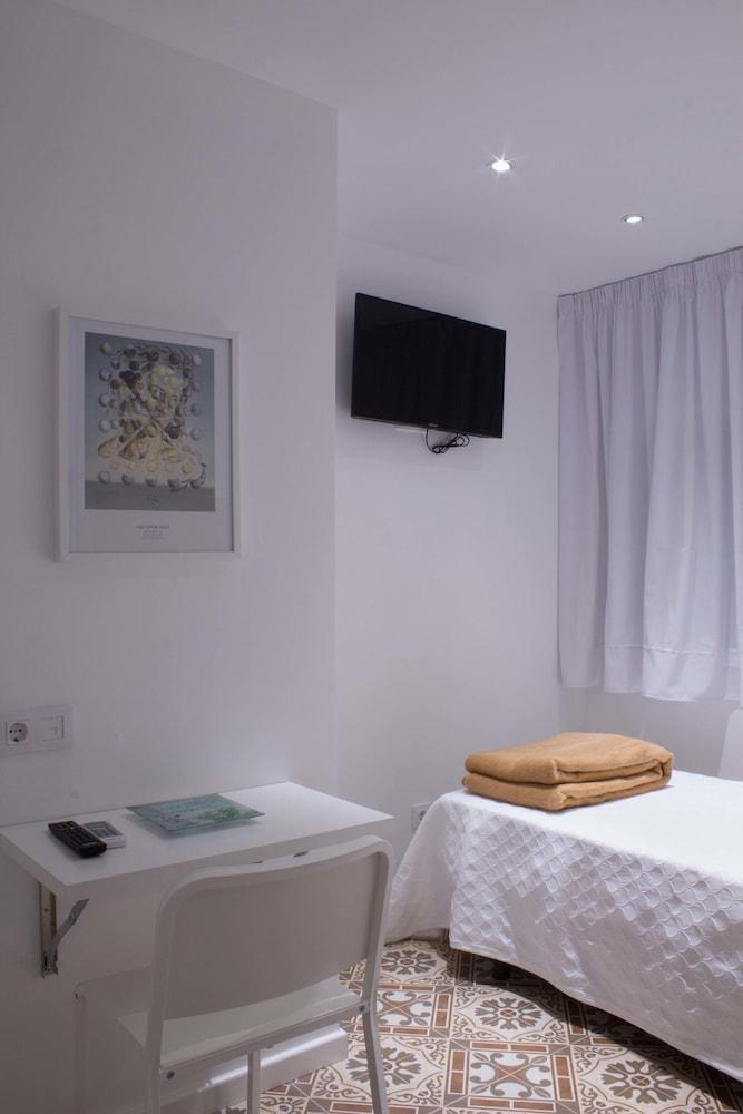 Hostal Nova