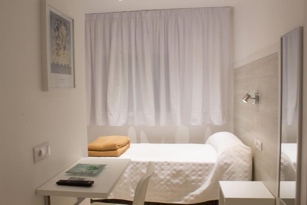 Hostal Nova