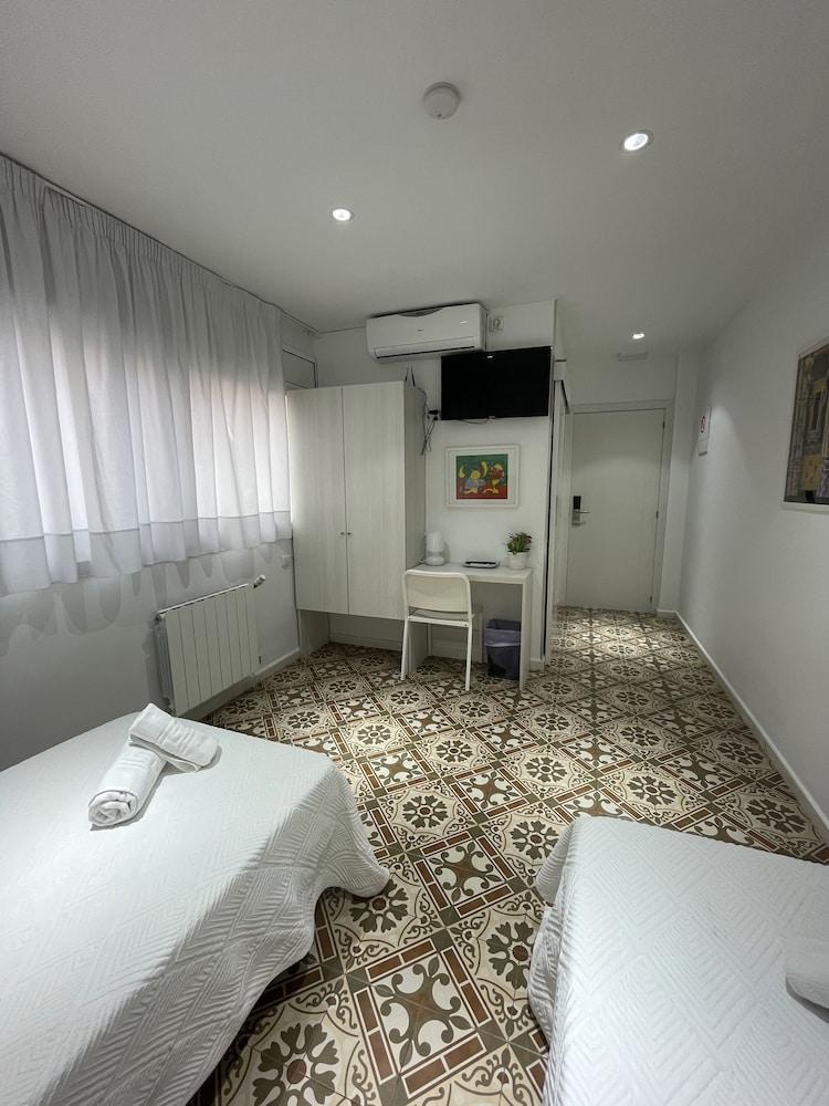 Hostal Nova