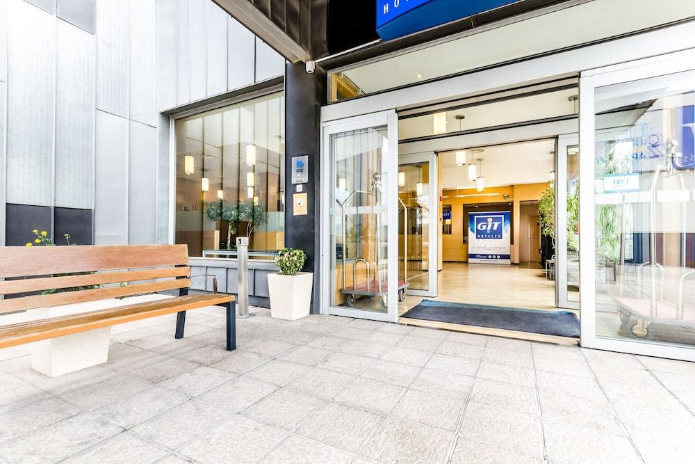 Hotel Yit Ciudad De Zaragoza