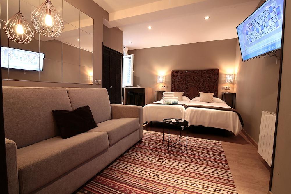 Abracadabra Suites