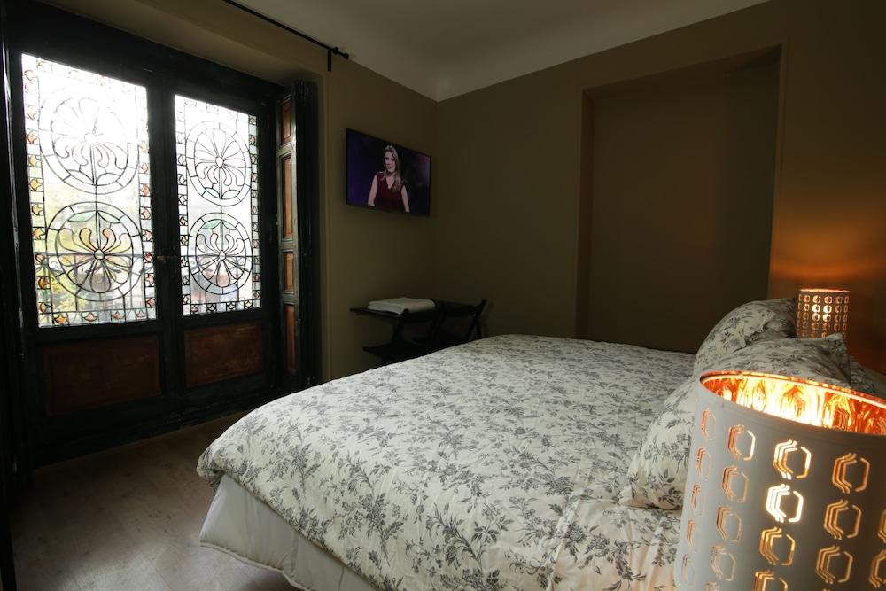 Abracadabra Suites