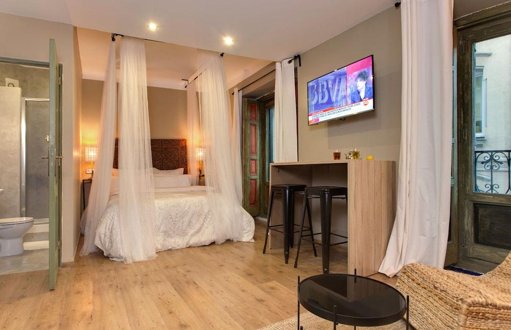 Abracadabra Suites