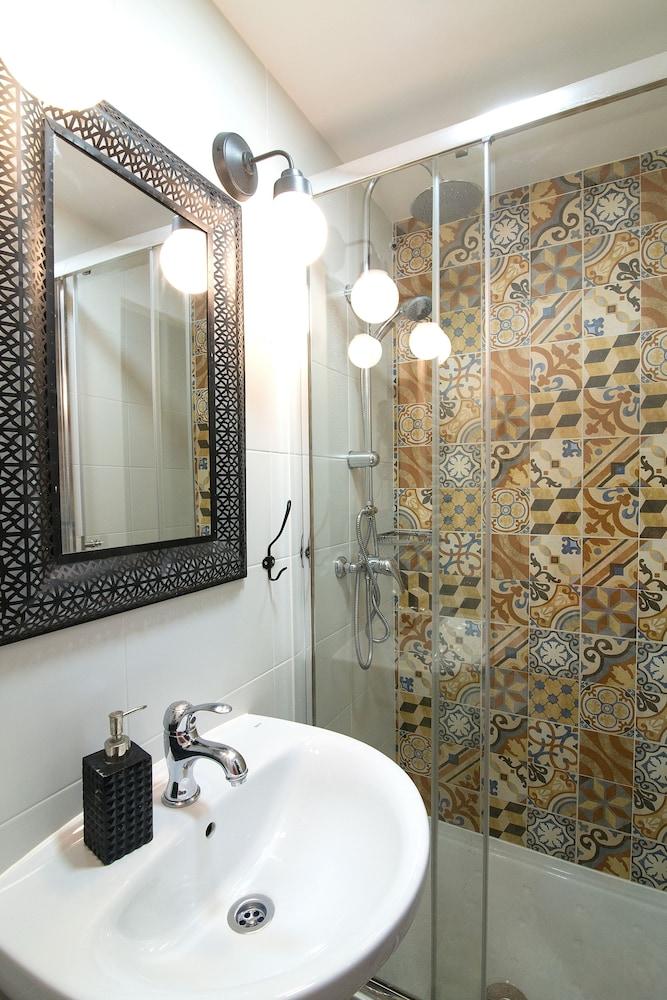 Abracadabra Suites