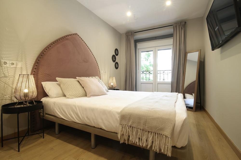 Abracadabra Suites