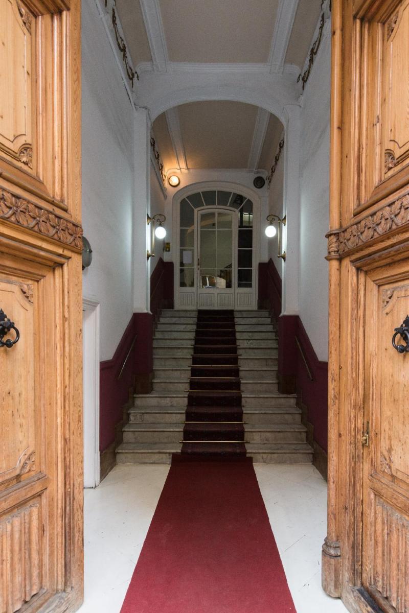 Hostal Lesseps