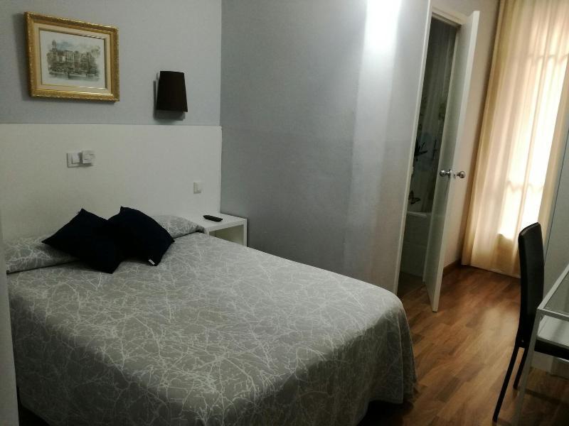 Hostal Lesseps