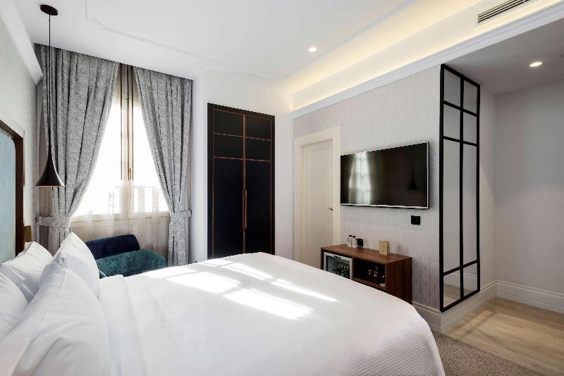 Doubletree By Hilton Madrid Prado