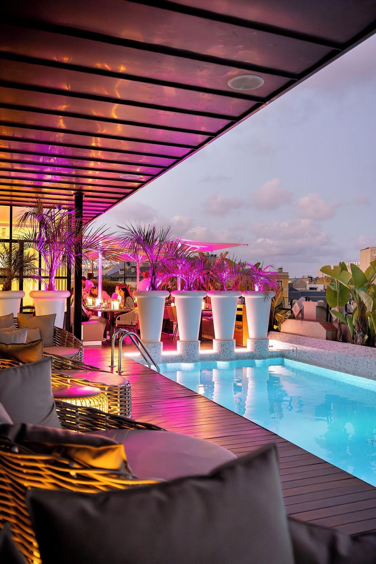 Monument Hotel