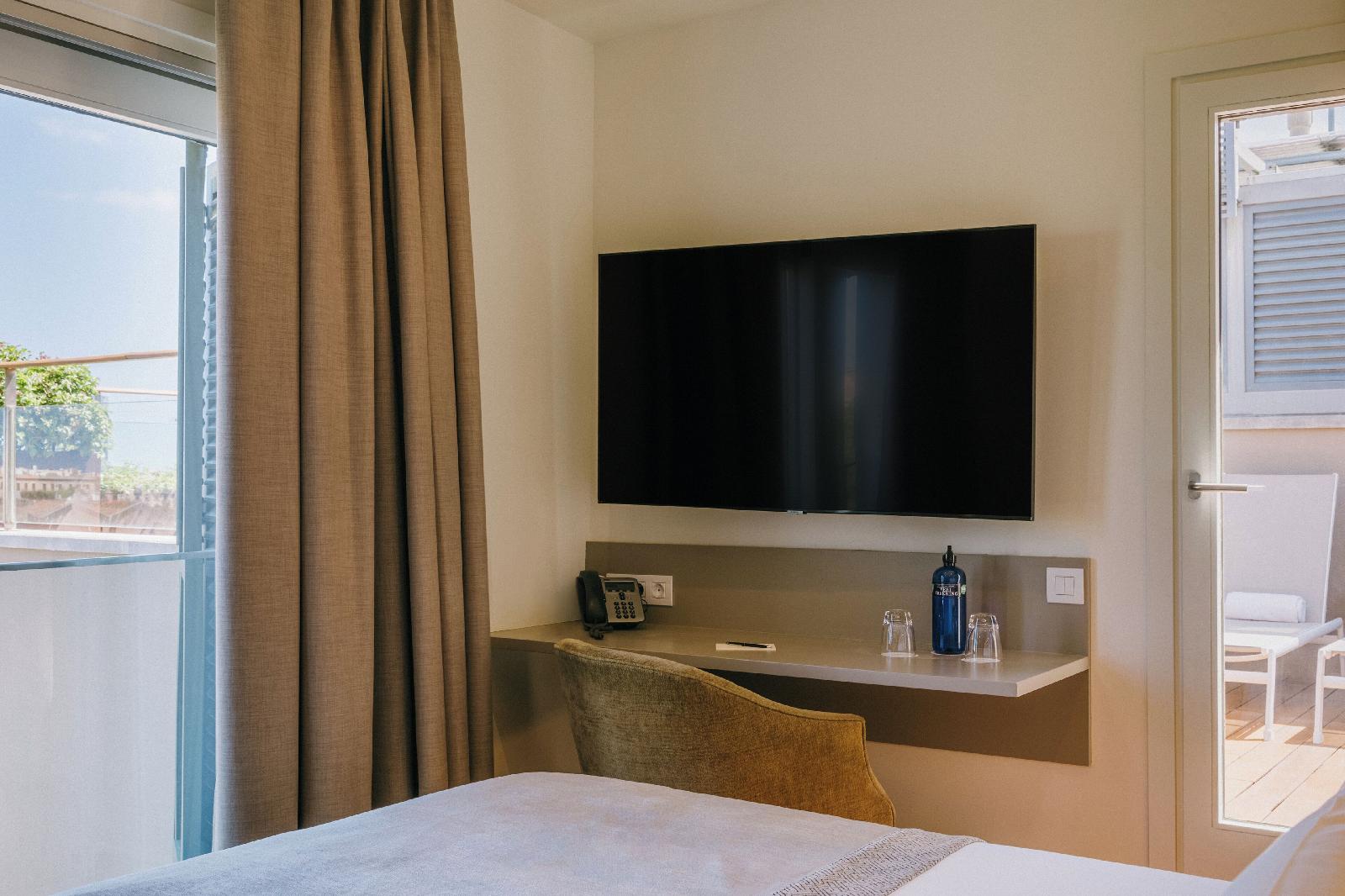 Duquesa Suites Landmark Hotel By Duquessa Hotel Collection