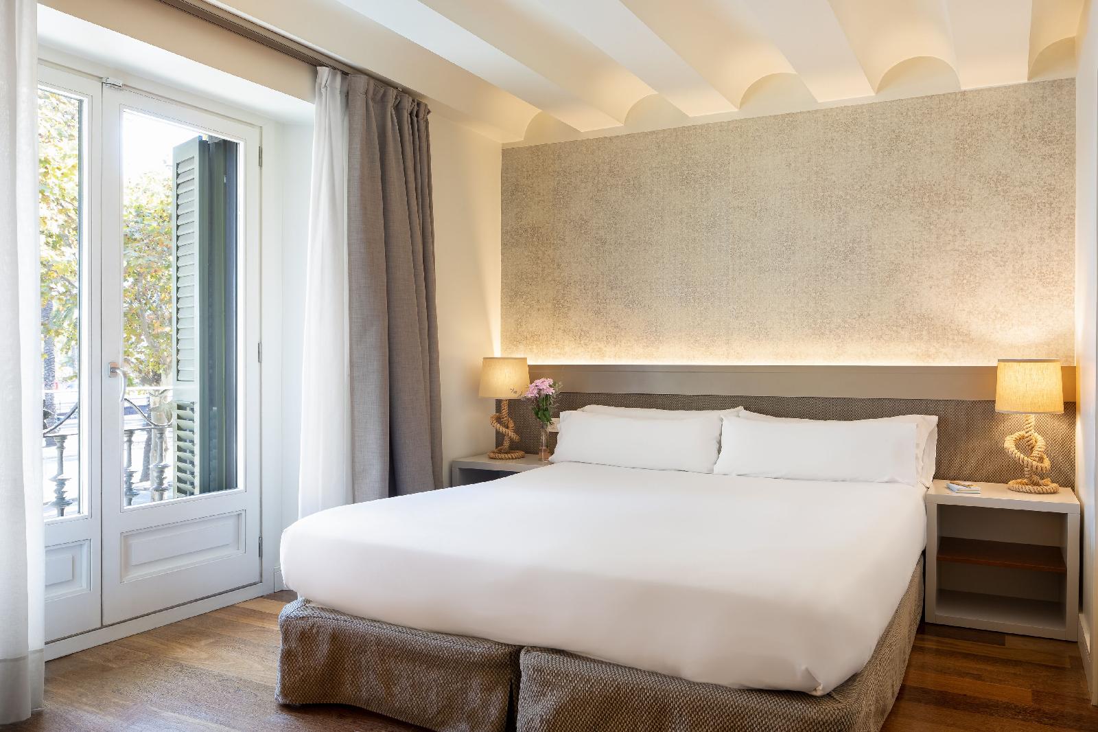 Duquesa Suites Landmark Hotel By Duquessa Hotel Collection