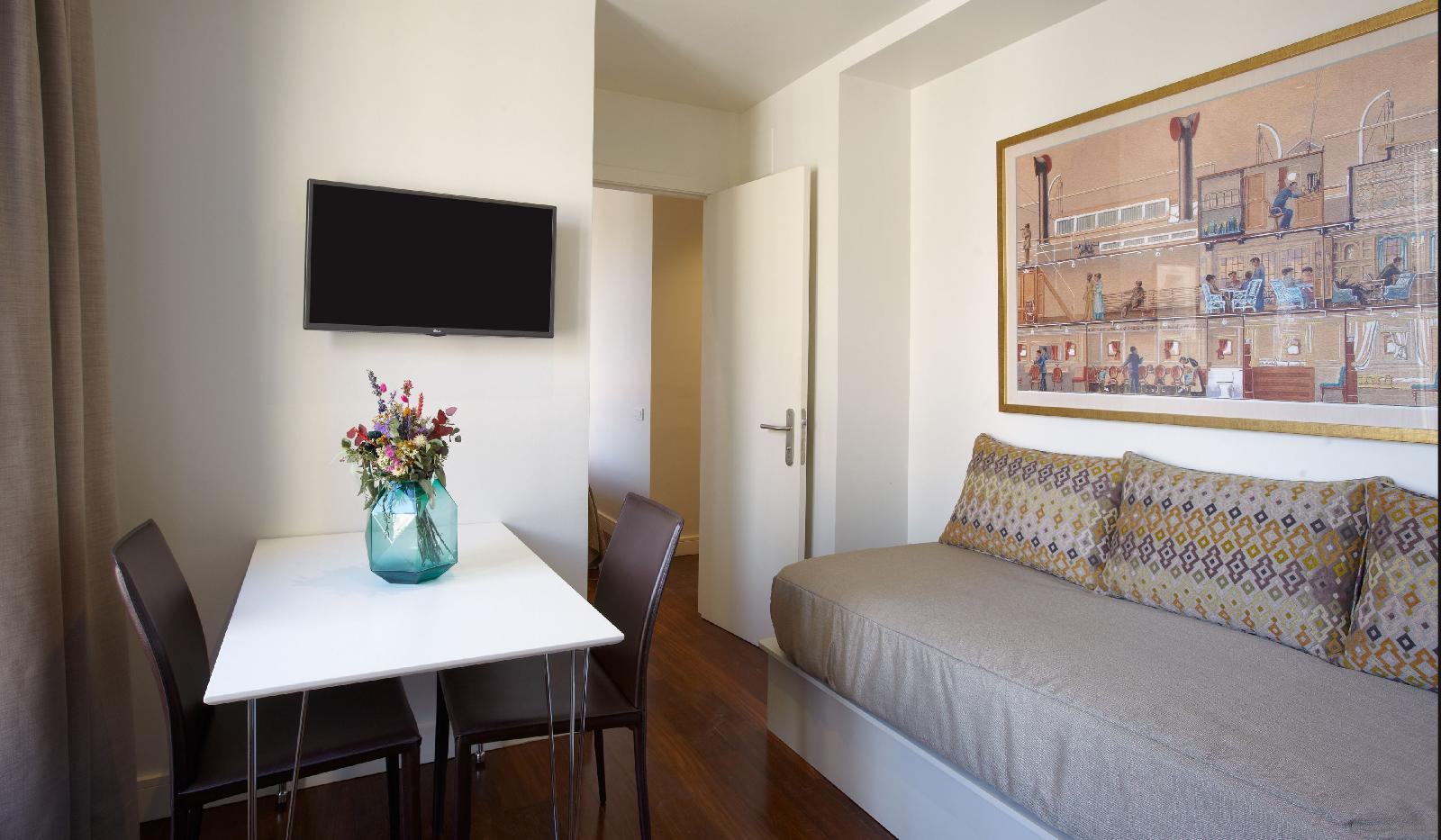 Duquesa Suites Landmark Hotel By Duquessa Hotel Collection