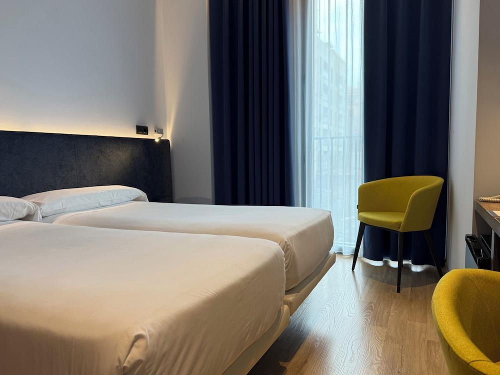 Hotel Chi