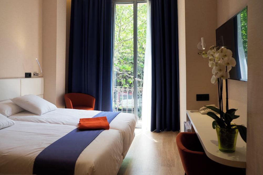 Hotel Chi