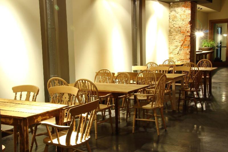 Poshtel Bilbao - Premium Hostel