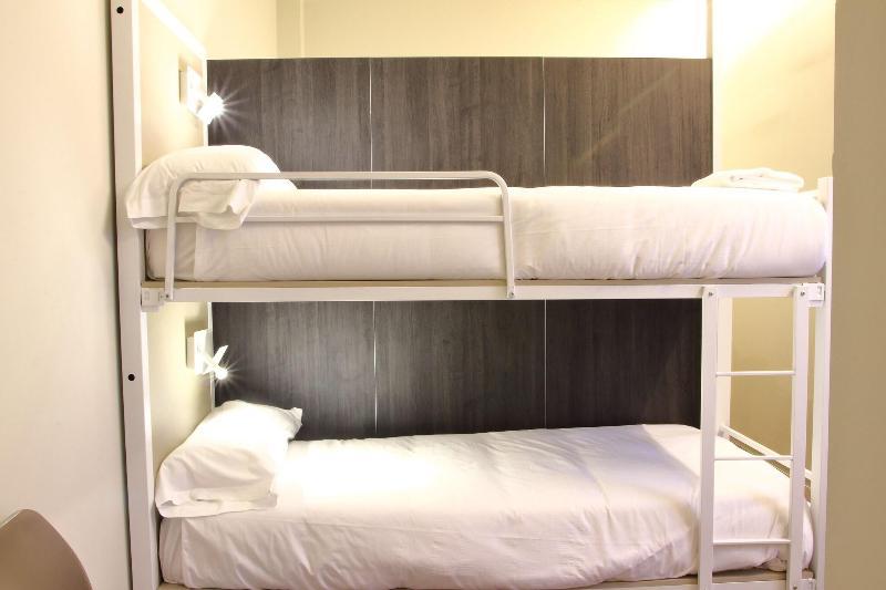 Poshtel Bilbao - Premium Hostel