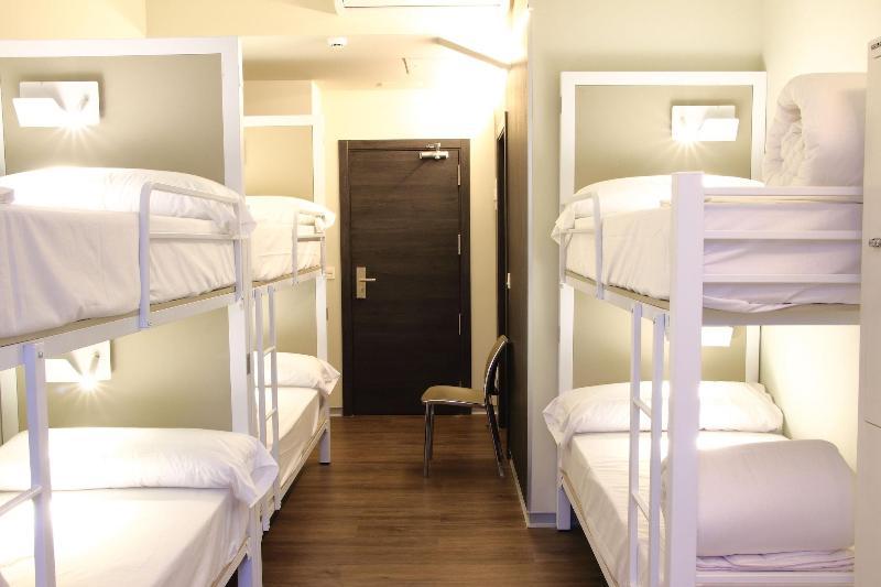 Poshtel Bilbao - Premium Hostel