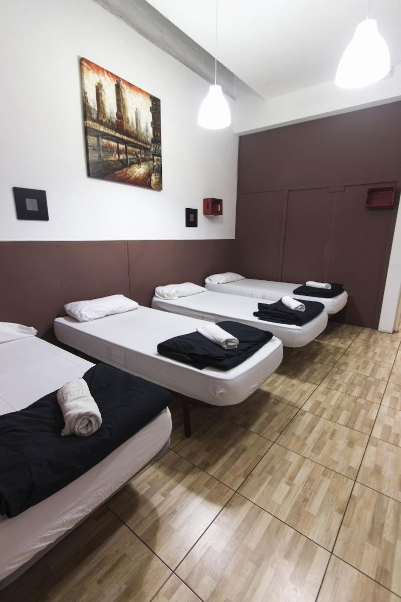 Break N Bed Hostel