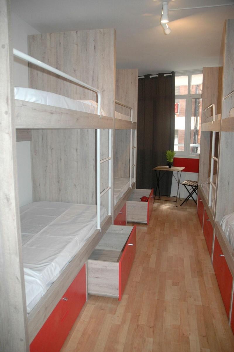 Break N Bed Hostel