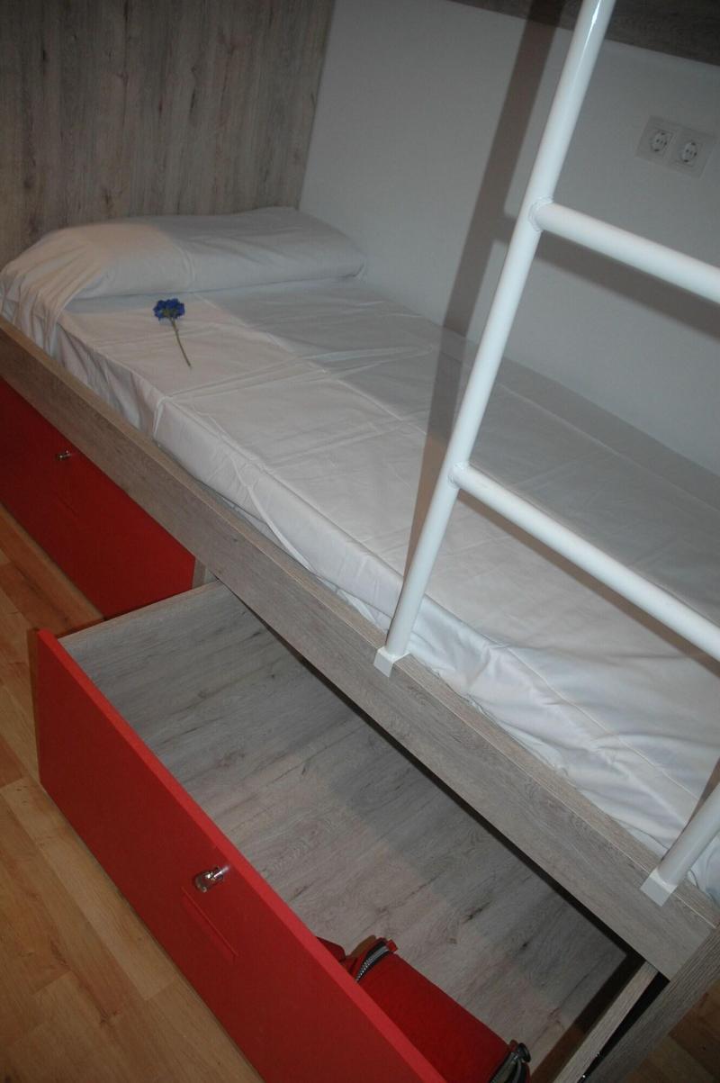 Break N Bed Hostel