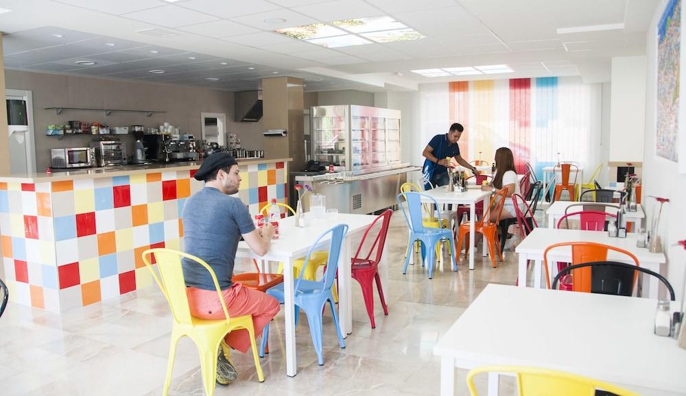 Funway Academic Resort - Adults Only