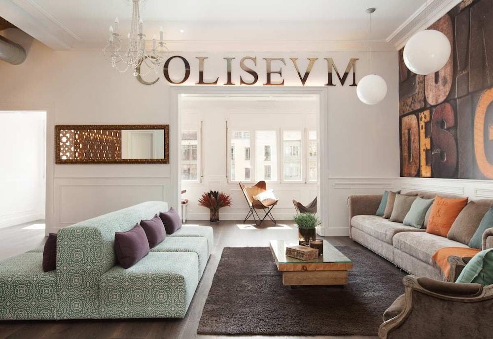 Enjoybcn Coliseum Apartments