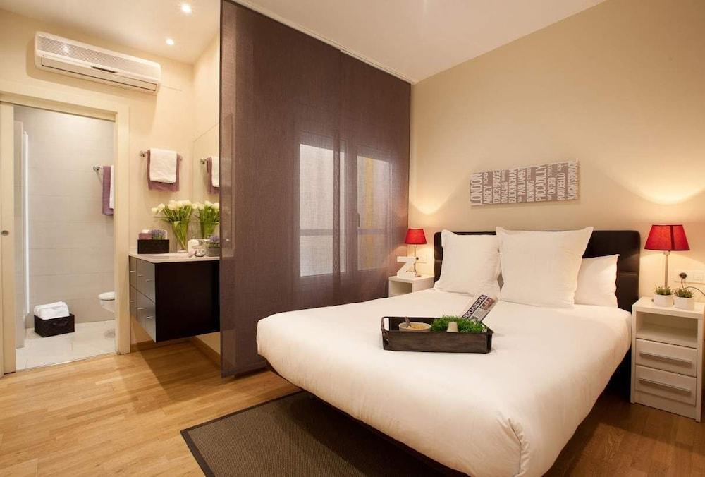 Enjoybcn Coliseum Apartments