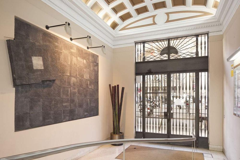 Enjoybcn Coliseum Apartments