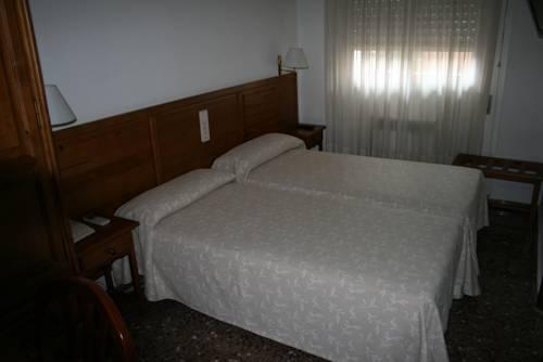 Hostal Puente De Piedra