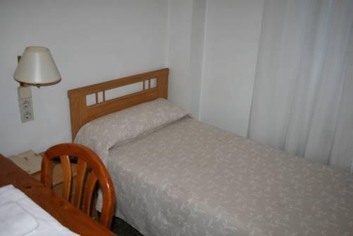 Hostal Puente De Piedra