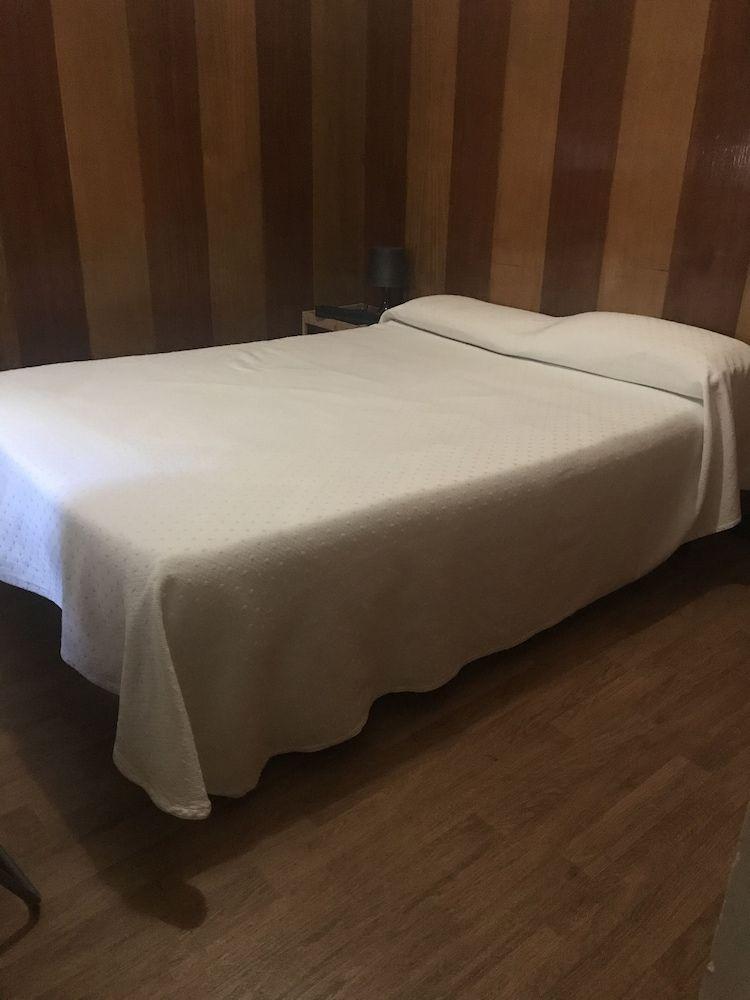 Hostel Turistic Castell