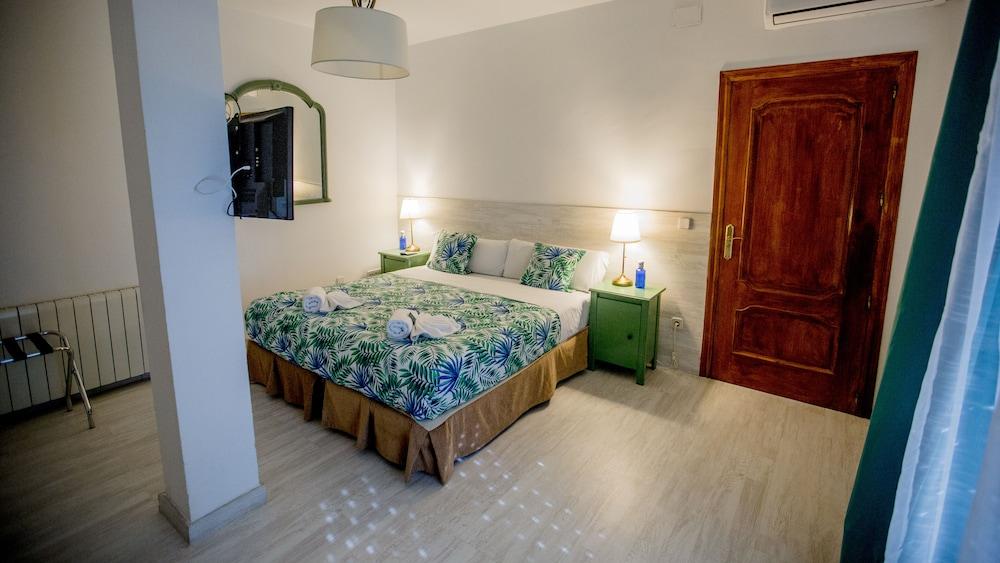 Hostal Escala Suites
