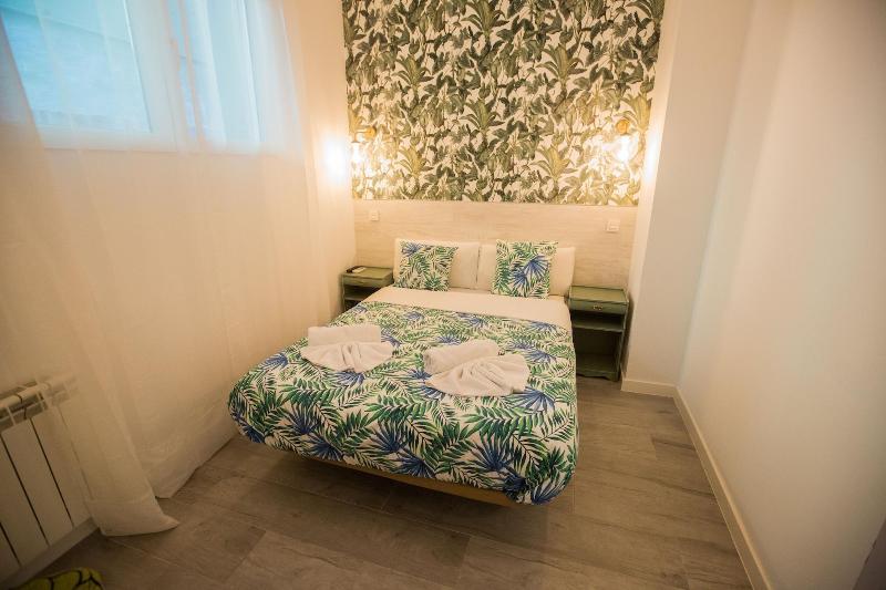 Hostal Escala Suites