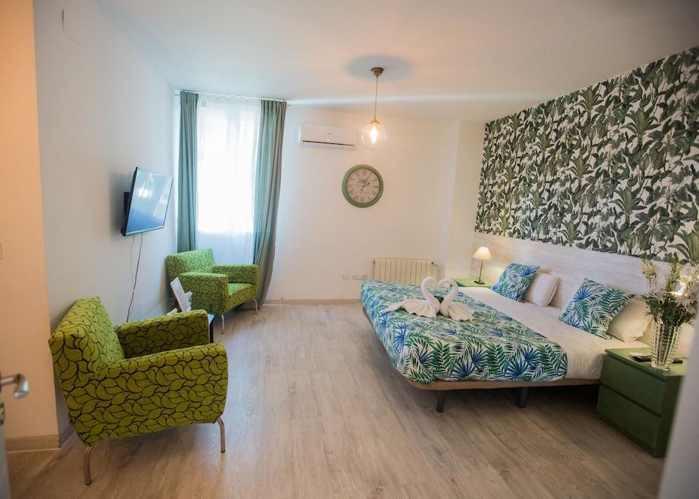 Hostal Escala Suites