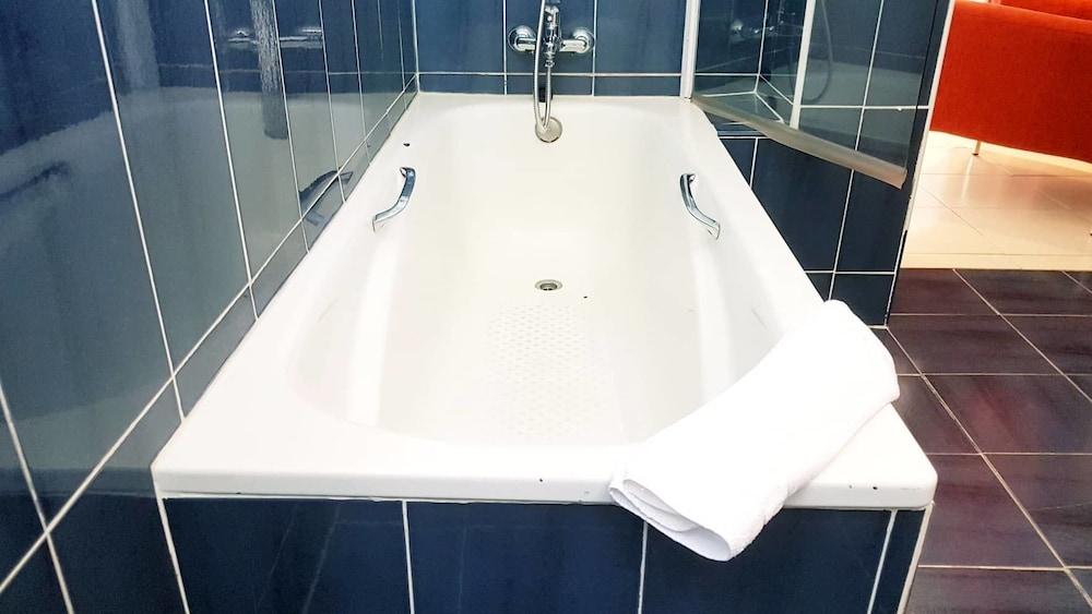 Hostal Escala Suites