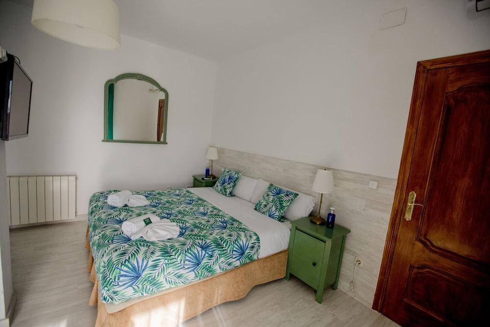 Hostal Escala Suites