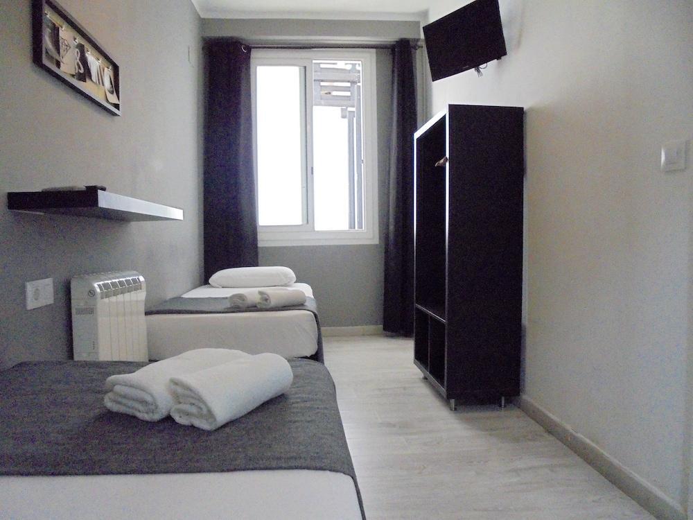 Hostal Easy Sants