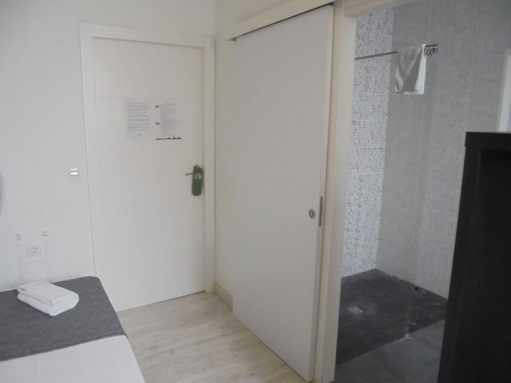 Hostal Easy Sants