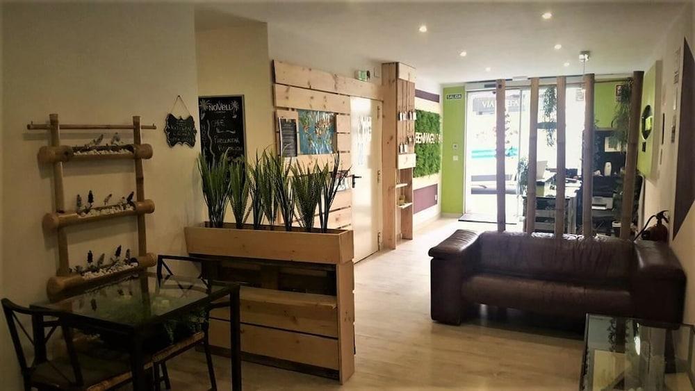 Hostal Easy Sants