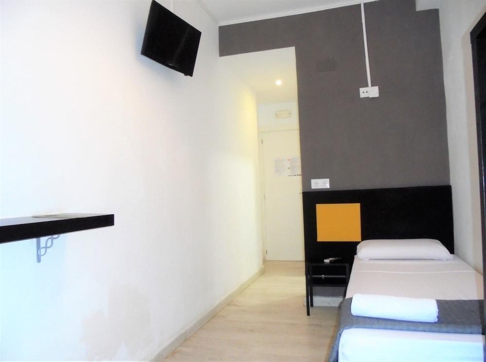 Hostal Easy Sants