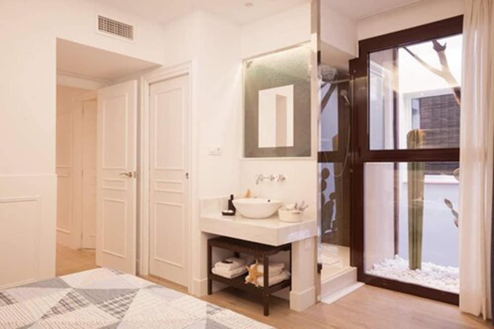 Enjoybcn Colon Apartments