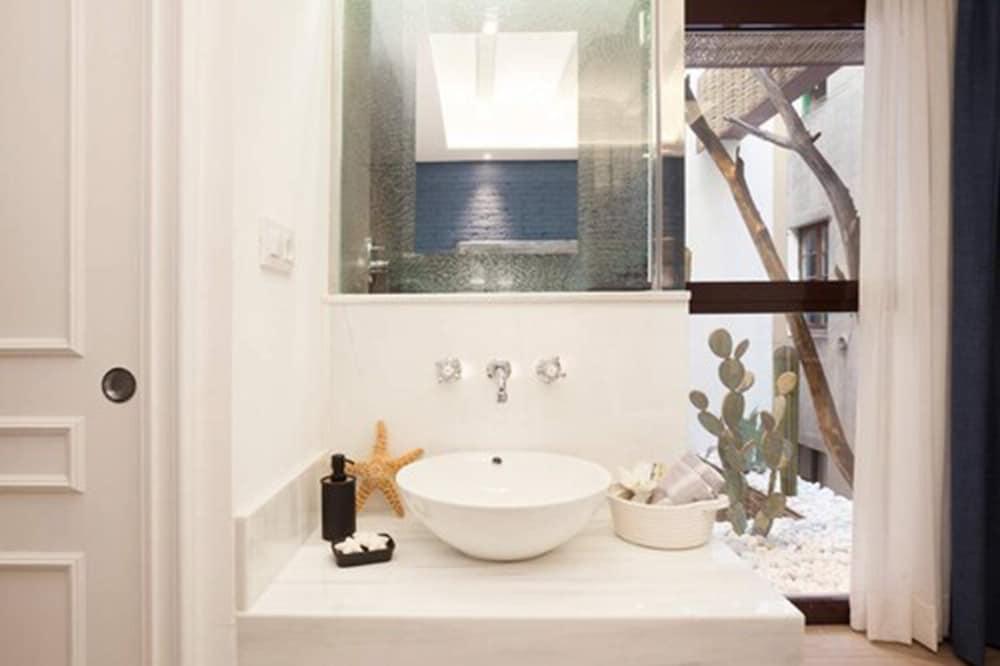 Enjoybcn Colon Apartments