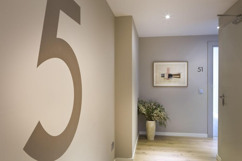 Apartments Rambla 102