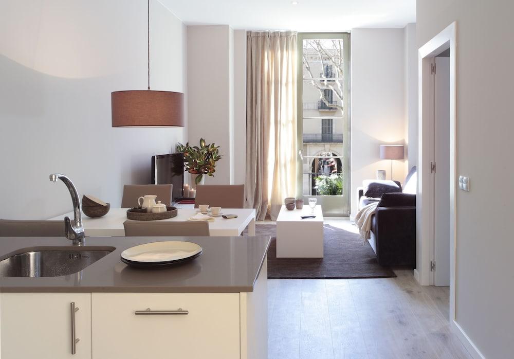 Apartments Rambla 102